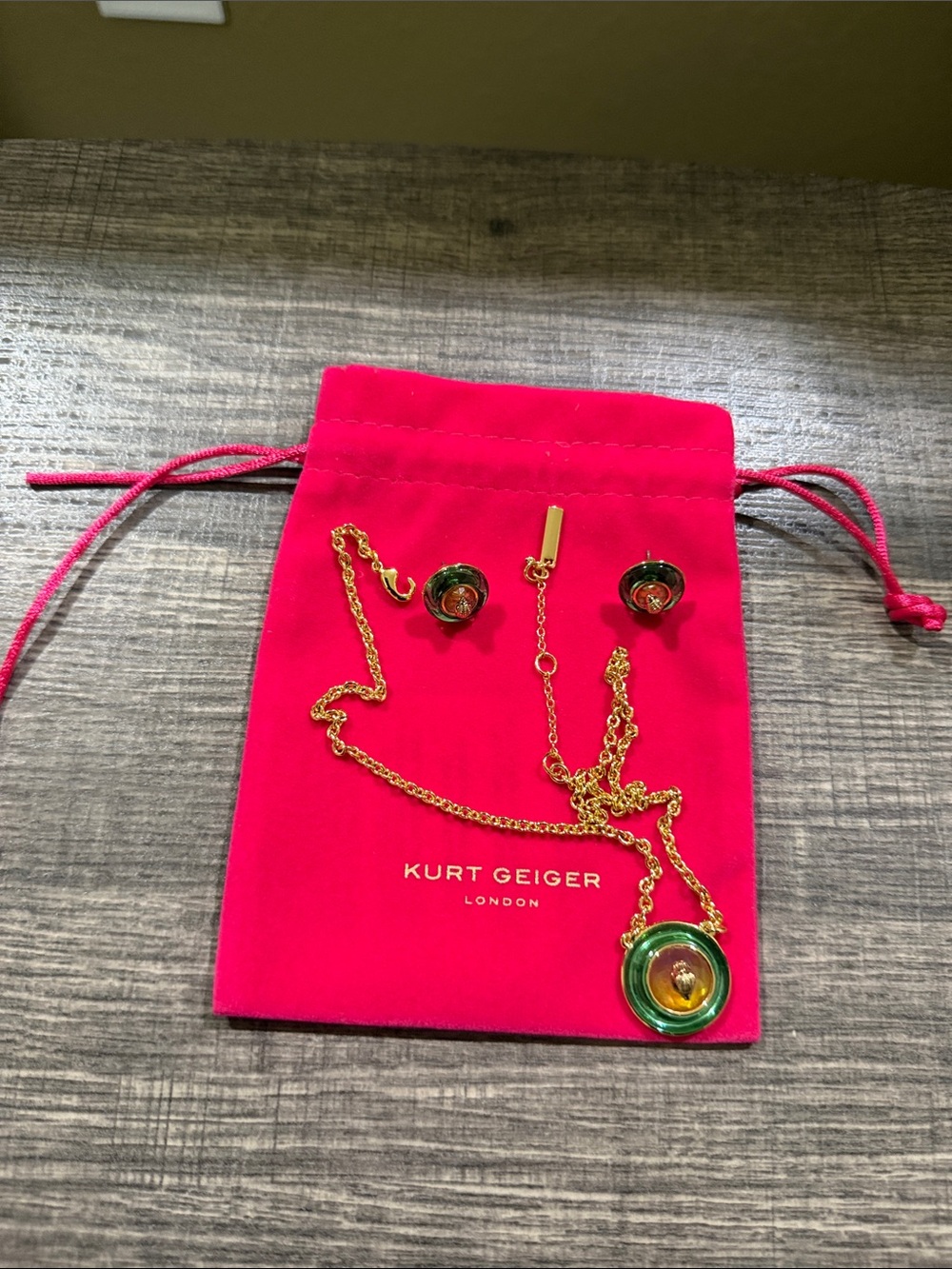 KG Gold Necklace & Stud Earrings Green &Pink/ATTENTION: CLASP BROKE ON NECKLACE
